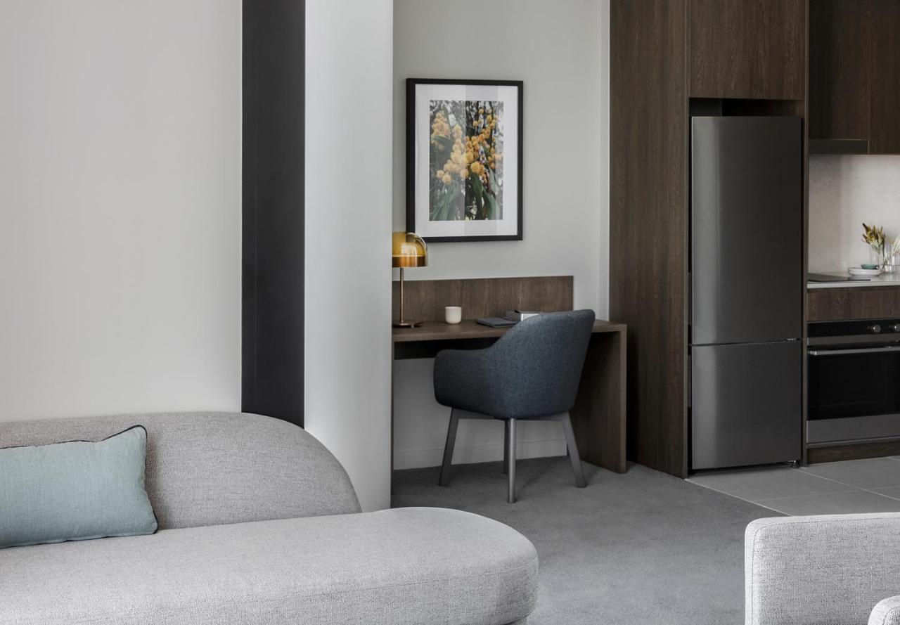 Oakwood Premier Melbourne Aparthotel Eksteriør bilde A typical apartment interior